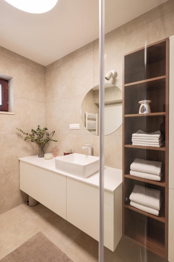 Apartman Baredine Maslenica Esterno foto